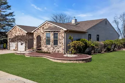 37 Murray Hill Terrace, Marlboro Township, NJ 07746 - Photo 3