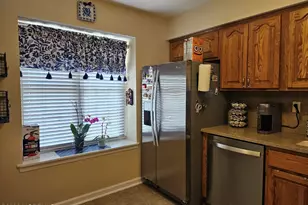 33 Balmoral Ct, Matawan, NJ 07747 - Photo 5