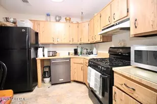 21 Austin Ct, Freehold, NJ 07728 - Photo 13