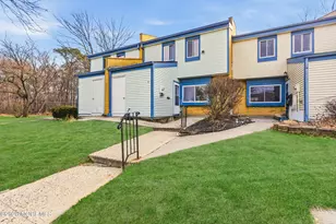 21 Chatham Ct, Brick, NJ 08724 - Photo 1