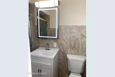 32 Manchester Court #D, Freehold, NJ 07728 - Photo 11