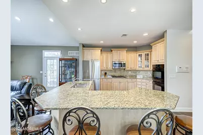 5 W Parsonage Way, Manalapan Township, NJ 07726 - Photo 9