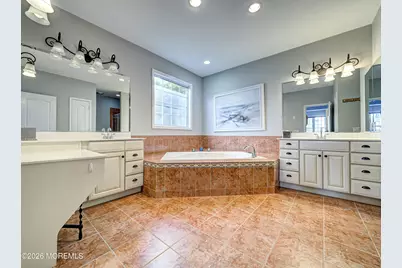 5 W Parsonage Way, Manalapan Township, NJ 07726 - Photo 17