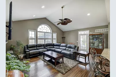 5 W Parsonage Way, Manalapan Township, NJ 07726 - Photo 15