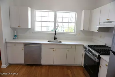 102 Cranbrook Court, Holmdel, NJ 07733 - Photo 5