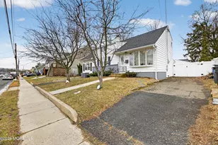 21 Anderson St, Union Beach, NJ 07735 - Photo 3