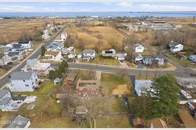 610 Center Avenue, Belford, NJ 07718 - Photo 17