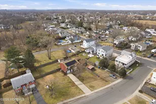 610 Center Ave, Belford, NJ 07718 - Photo 11