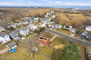 610 Center Ave, Belford, NJ 07718 - Photo 19