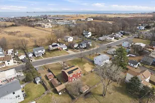 610 Center Ave, Belford, NJ 07718 - Photo 15