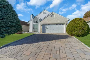 8 Newbury Ct, Toms River Township, NJ 08757 - Photo 3