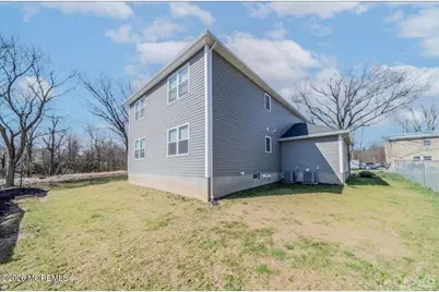 67 S Maplewood Avenue, Woodbridge Township, NJ 08832 - Photo 3