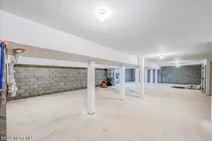 67 S Maplewood Ave, Woodbridge Township, NJ 08832 - Photo 25