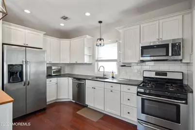 108 Morris Avenue, Belford, NJ 07718 - Photo 13