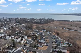 882 Woodmere Dr, Aberdeen Township, NJ 07735 - Photo 21