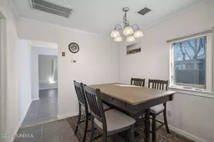 882 Woodmere Dr, Aberdeen Township, NJ 07735 - Photo 11