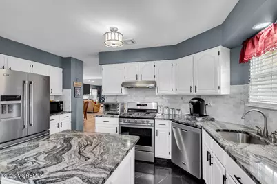 11 Sandhurst Court, Toms River Township, NJ 08757 - Photo 5