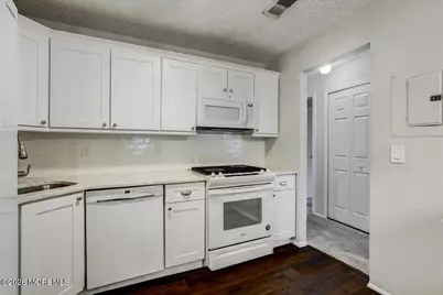 54 Des Moines Court, Tinton Falls, NJ 07712 - Photo 21