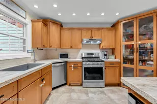 34 Southview Terrace, Middletown, NJ 07748 - Photo 17