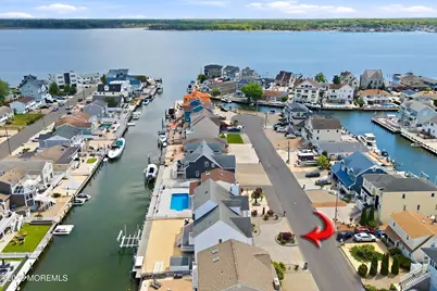 17 Lagoon Drive W, Toms River Township, NJ 08753 - Photo 1