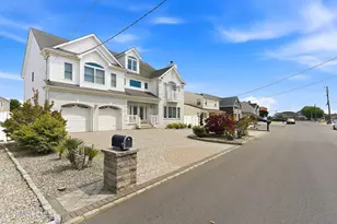 17 Lagoon Dr W, Toms River Township, NJ 08753 - Photo 7