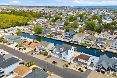 17 Lagoon Drive W, Toms River Township, NJ 08753 - Photo 5