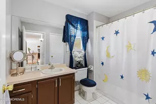 26 Oxford Ln, Eatontown, NJ 07724 - Photo 25