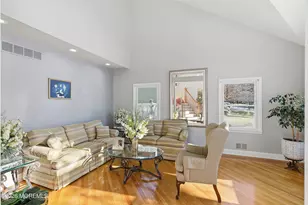 26 Oxford Ln, Eatontown, NJ 07724 - Photo 5