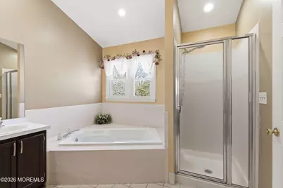 26 Oxford Lane, Eatontown, NJ 07724 - Photo 21