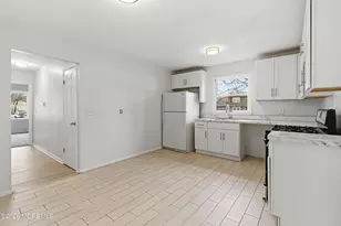 104 Molina Ct, Manchester Township, NJ 08759 - Photo 7