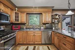 72 Fox Chase Ct, Freehold, NJ 07728 - Photo 21