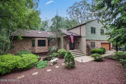 72 Fox Chase Court, Freehold, NJ 07728 - Photo 5