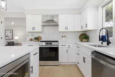 34 Knob Hill Road, Morganville, NJ 07751 - Photo 19