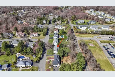 34 Knob Hill Road, Morganville, NJ 07751 - Photo 7