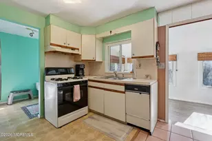 2318 Cardinal Dr, Point Pleasant, NJ 08742 - Photo 13