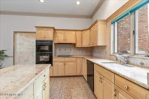 5 Tara Ct, Holmdel, NJ 07733 - Photo 21