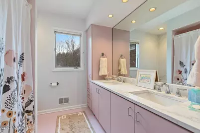 5 Tara Court, Holmdel, NJ 07733 - Photo 41