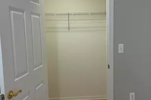 610 Sophee Ln, Lakewood, NJ 08701 - Photo 9