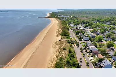 307 Port Monmouth Road, North Middletown, NJ 07748 - Photo 11