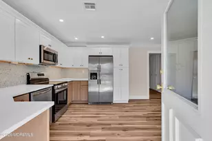 180 Sterling Ct, Lakewood, NJ 08701 - Photo 3