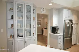 32 Cameron Ct, Freehold, NJ 07728 - Photo 9