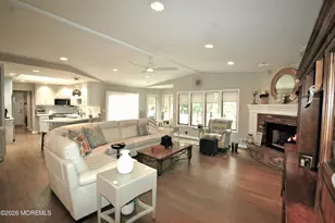 32 Cameron Ct, Freehold, NJ 07728 - Photo 3