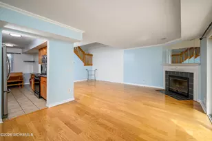 25 Rambling Meadow Ct, Tinton Falls, NJ 07724 - Photo 11