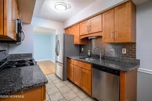 25 Rambling Meadow Ct, Tinton Falls, NJ 07724 - Photo 5