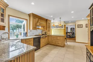 187 Coachman Dr N, Freehold, NJ 07728 - Photo 49