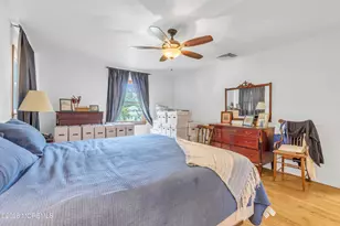 187 Coachman Dr N, Freehold, NJ 07728 - Photo 59