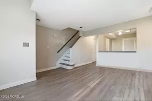 42 Richmond Ct, Tinton Falls, NJ 07712 - Photo 3