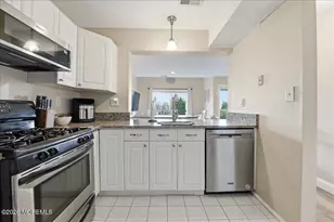 42 Richmond Ct, Tinton Falls, NJ 07712 - Photo 15