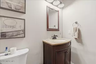 42 Richmond Ct, Tinton Falls, NJ 07712 - Photo 9