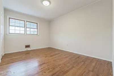 1052 Bell Street, Toms River Township, NJ 08753 - Photo 21